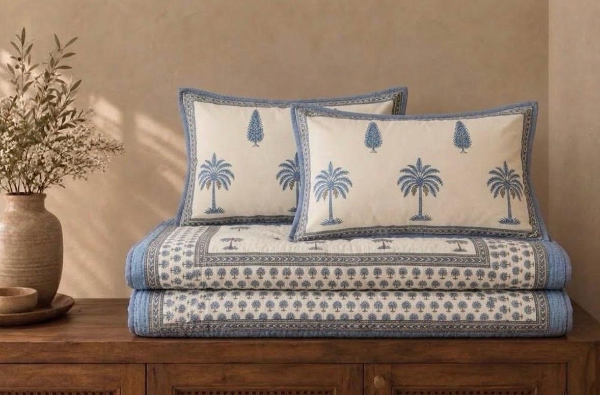 Heritage Palms Handcrafted Quilt - Image 2